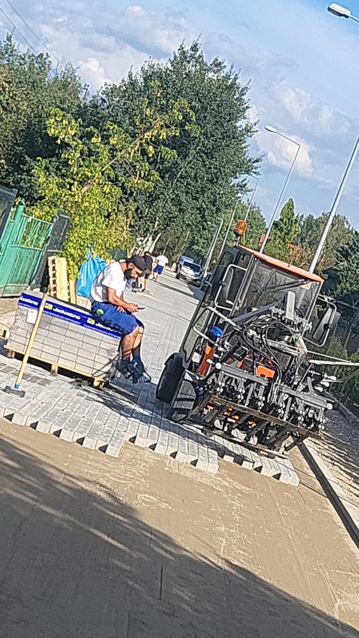 Zespół AS-BRUK podczas pracy